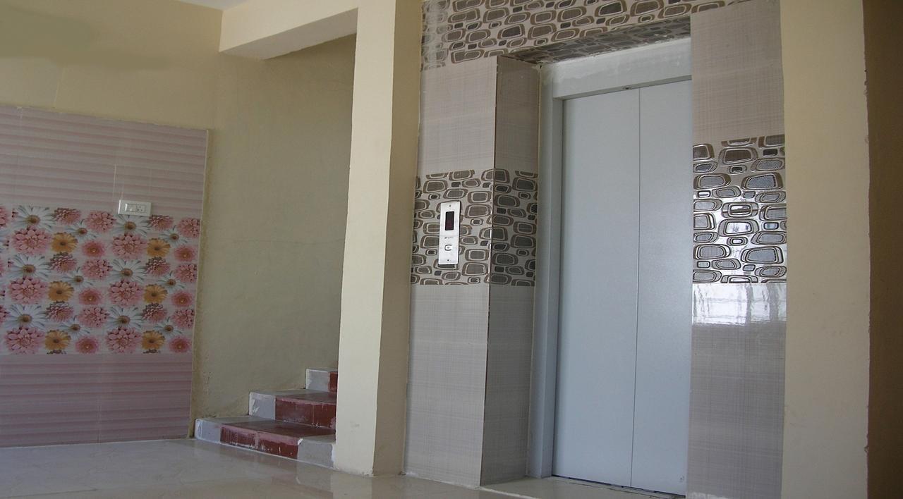 فندق Ssb Residency تيروباتي المظهر الخارجي الصورة