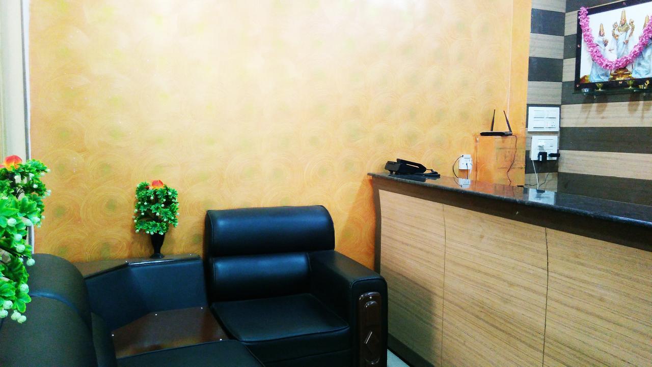 فندق Ssb Residency تيروباتي المظهر الخارجي الصورة